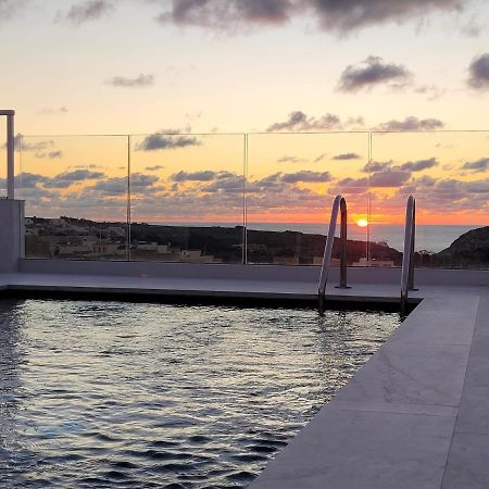 Anici Crt Penthouse 4 - With Private Rooftop Pool 빅토리아 외부 사진