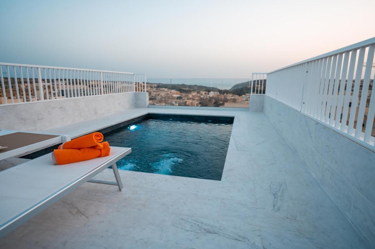 Anici Crt Penthouse 4 - With Private Rooftop Pool 빅토리아 외부 사진