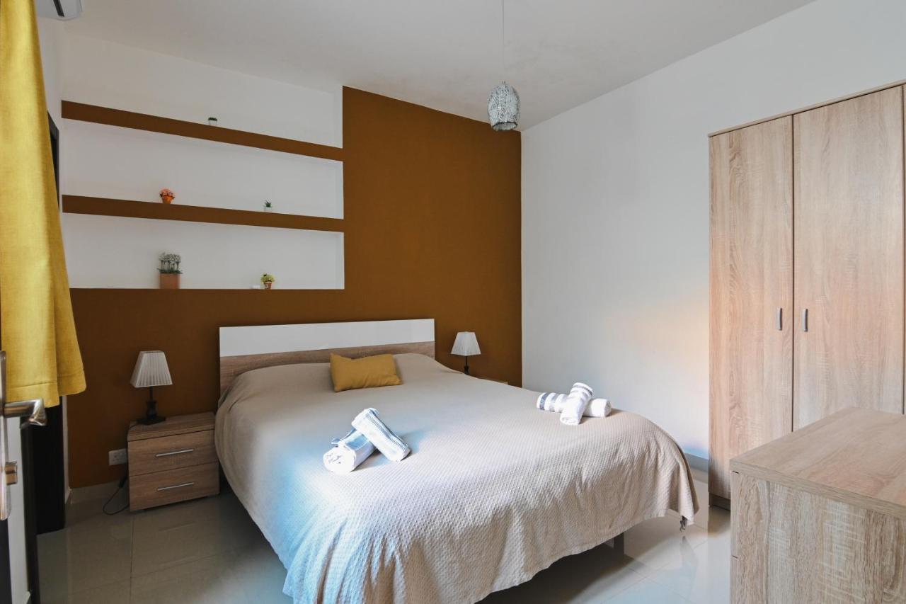 Anici Crt Penthouse 4 - With Private Rooftop Pool 빅토리아 외부 사진