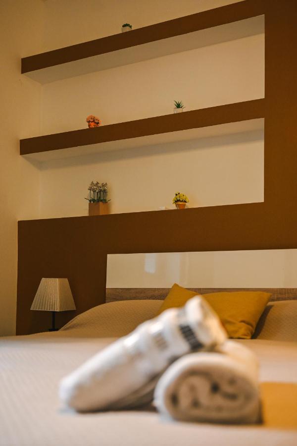 Anici Crt Penthouse 4 - With Private Rooftop Pool 빅토리아 외부 사진