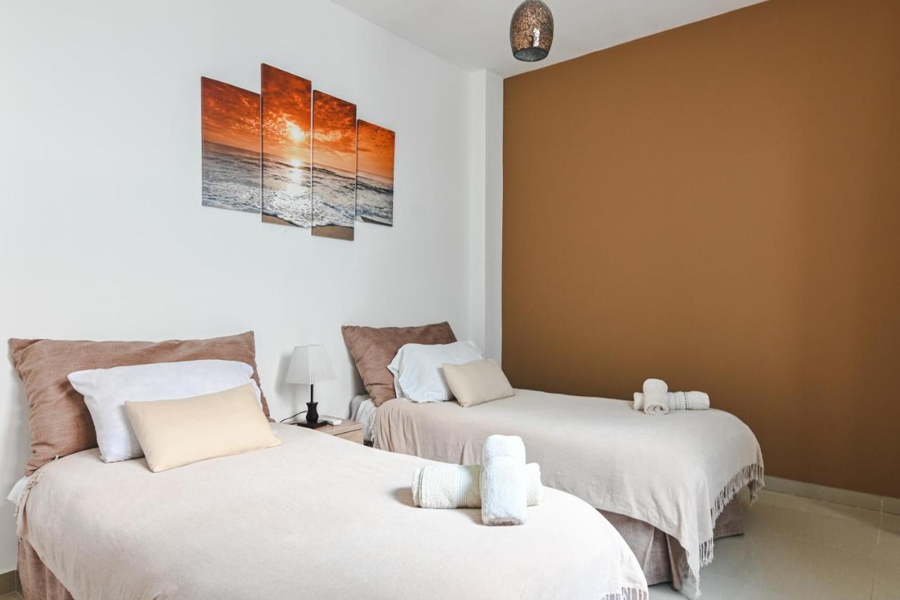 Anici Crt Penthouse 4 - With Private Rooftop Pool 빅토리아 외부 사진