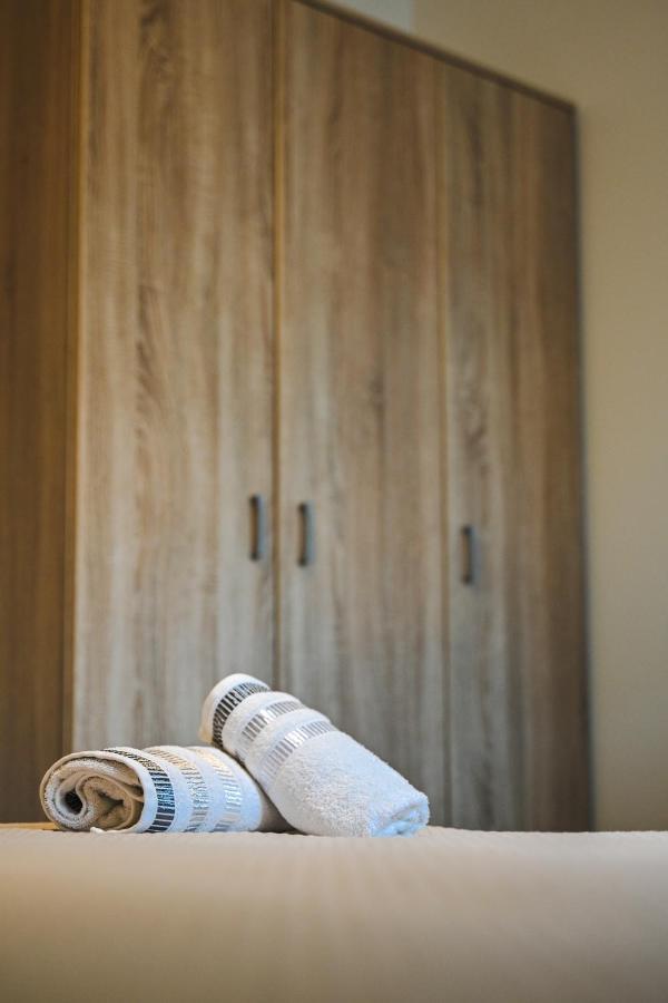 Anici Crt Penthouse 4 - With Private Rooftop Pool 빅토리아 외부 사진
