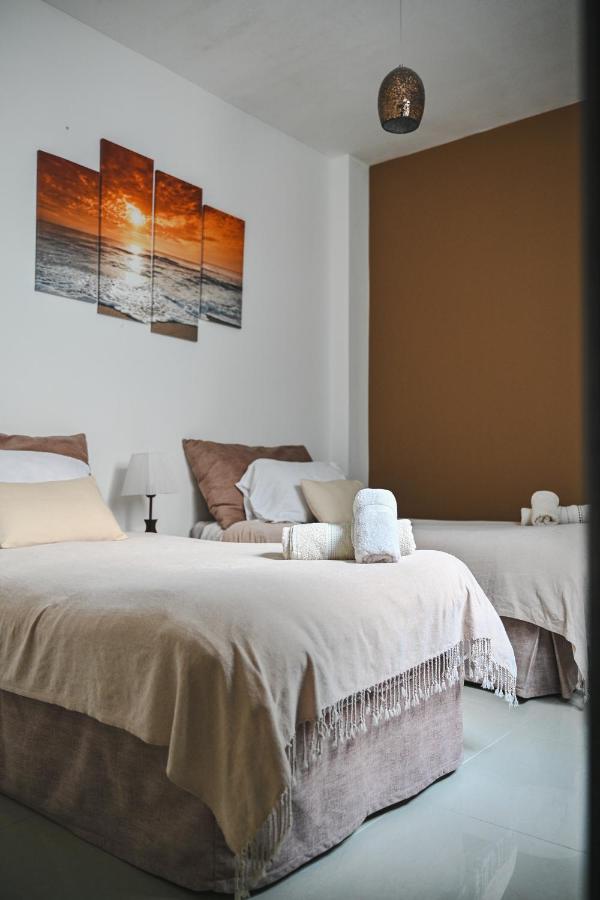 Anici Crt Penthouse 4 - With Private Rooftop Pool 빅토리아 외부 사진
