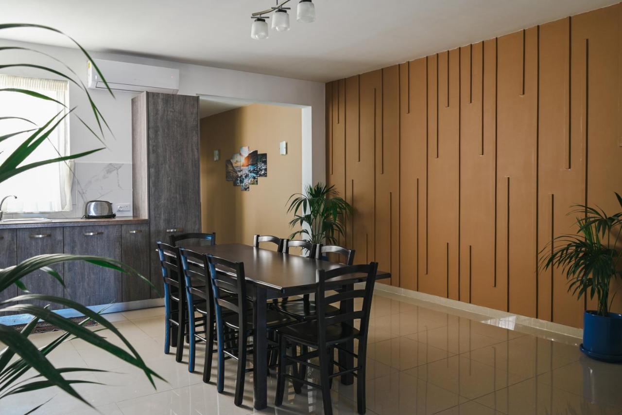 Anici Crt Penthouse 4 - With Private Rooftop Pool 빅토리아 외부 사진