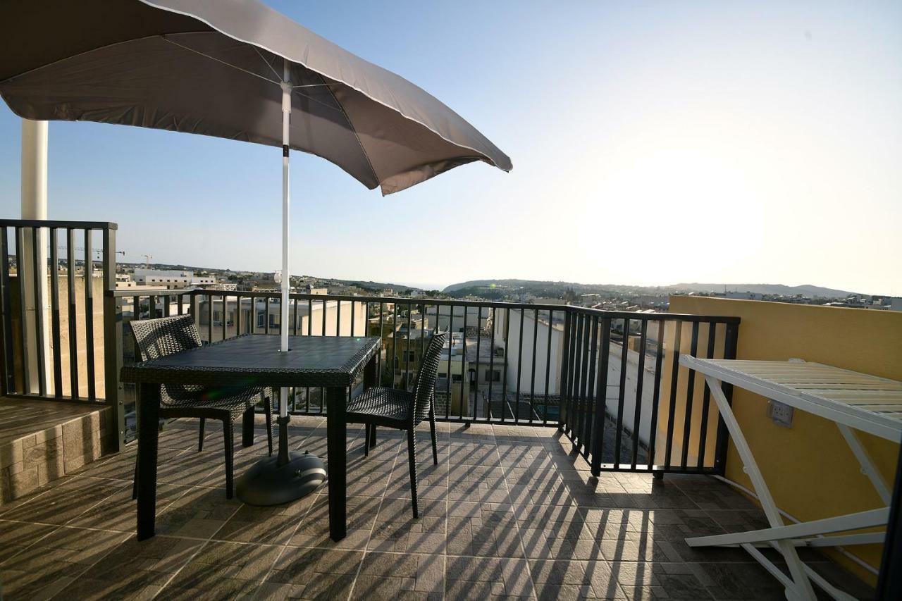 Anici Crt Penthouse 4 - With Private Rooftop Pool 빅토리아 외부 사진